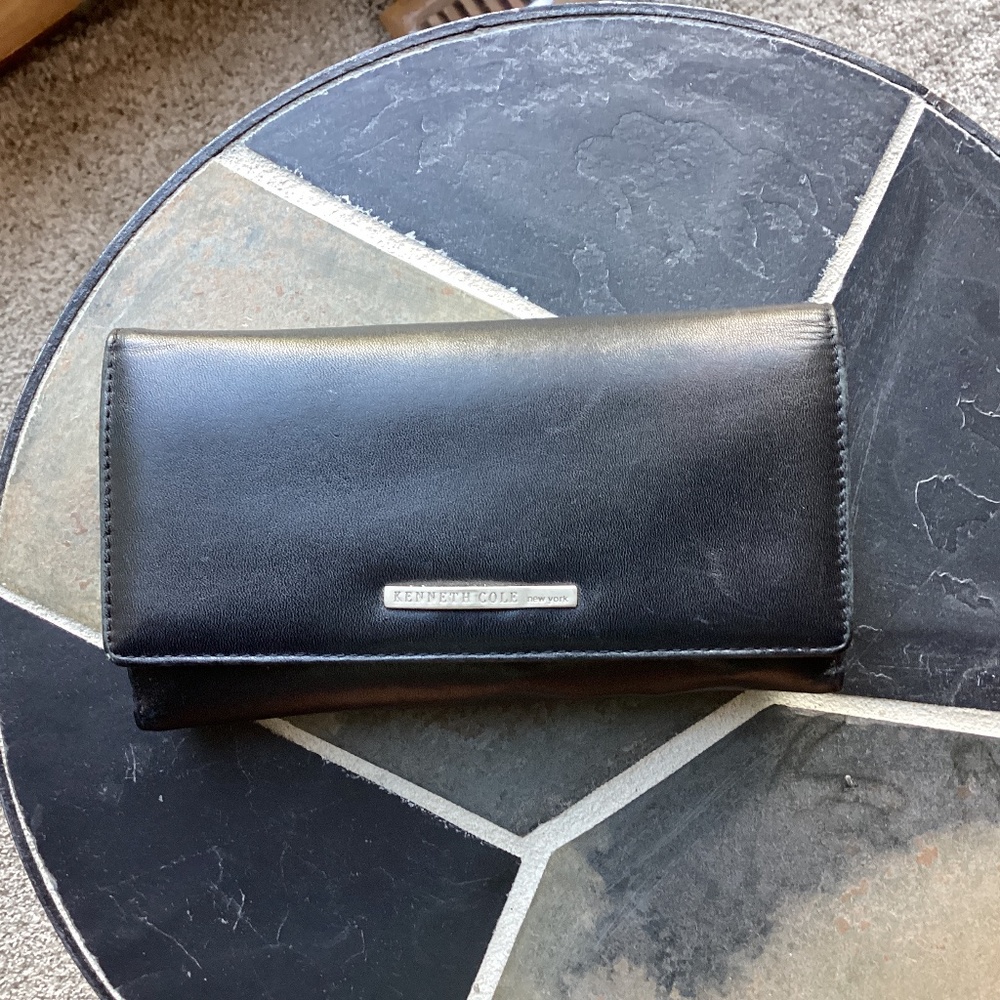 Kenneth Cole wallet